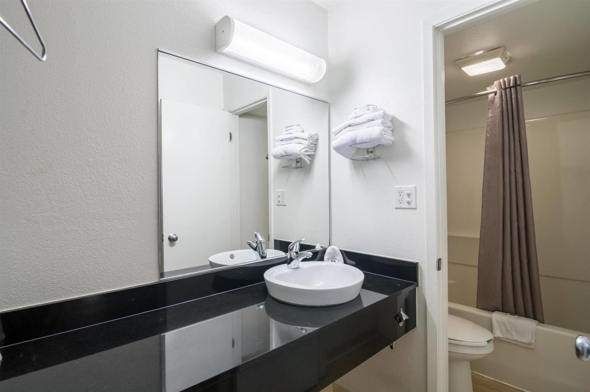 Motel 6 Chicago Southwest - Aurora Zewnętrze zdjęcie