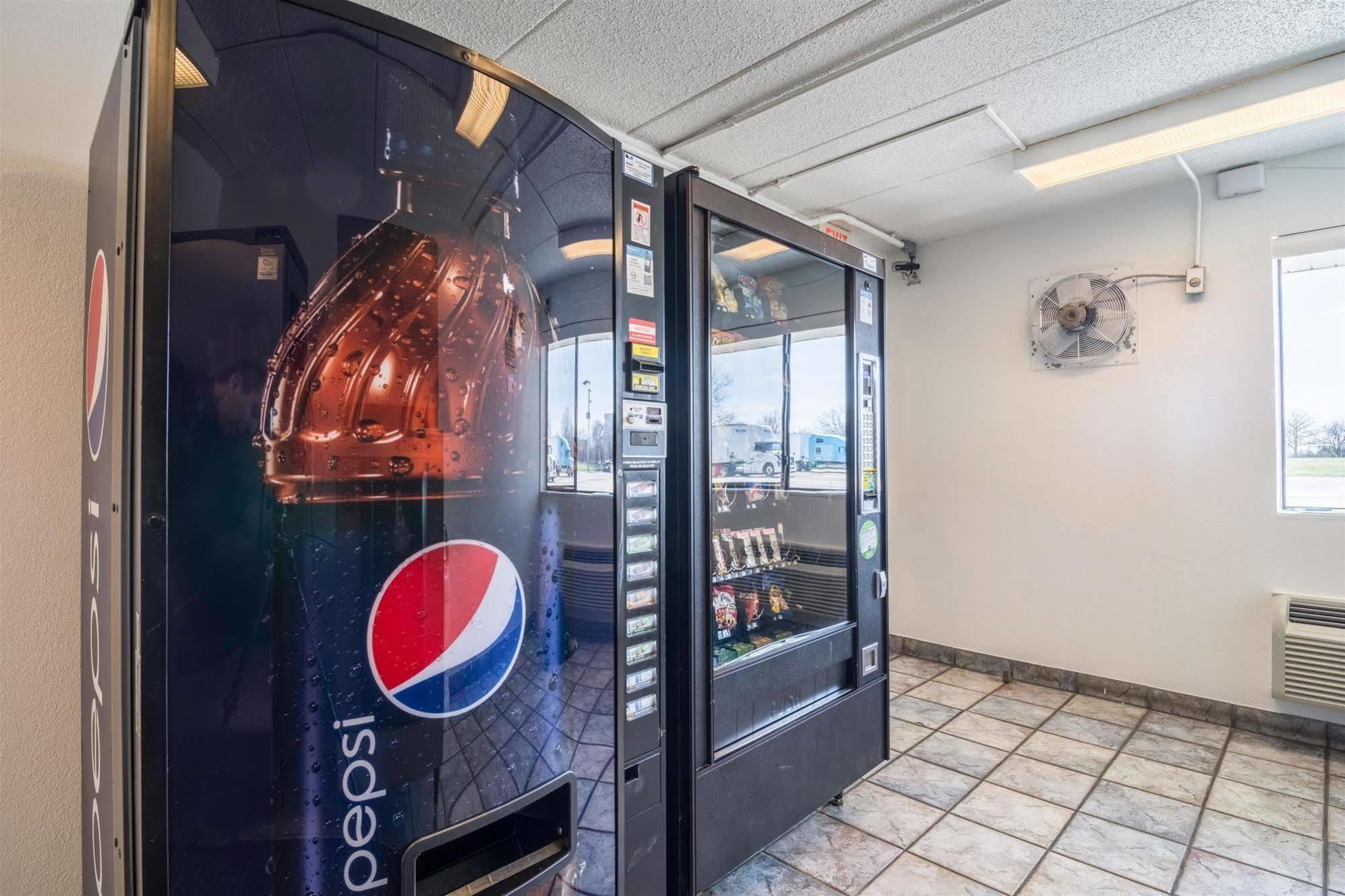 Motel 6 Chicago Southwest - Aurora Zewnętrze zdjęcie