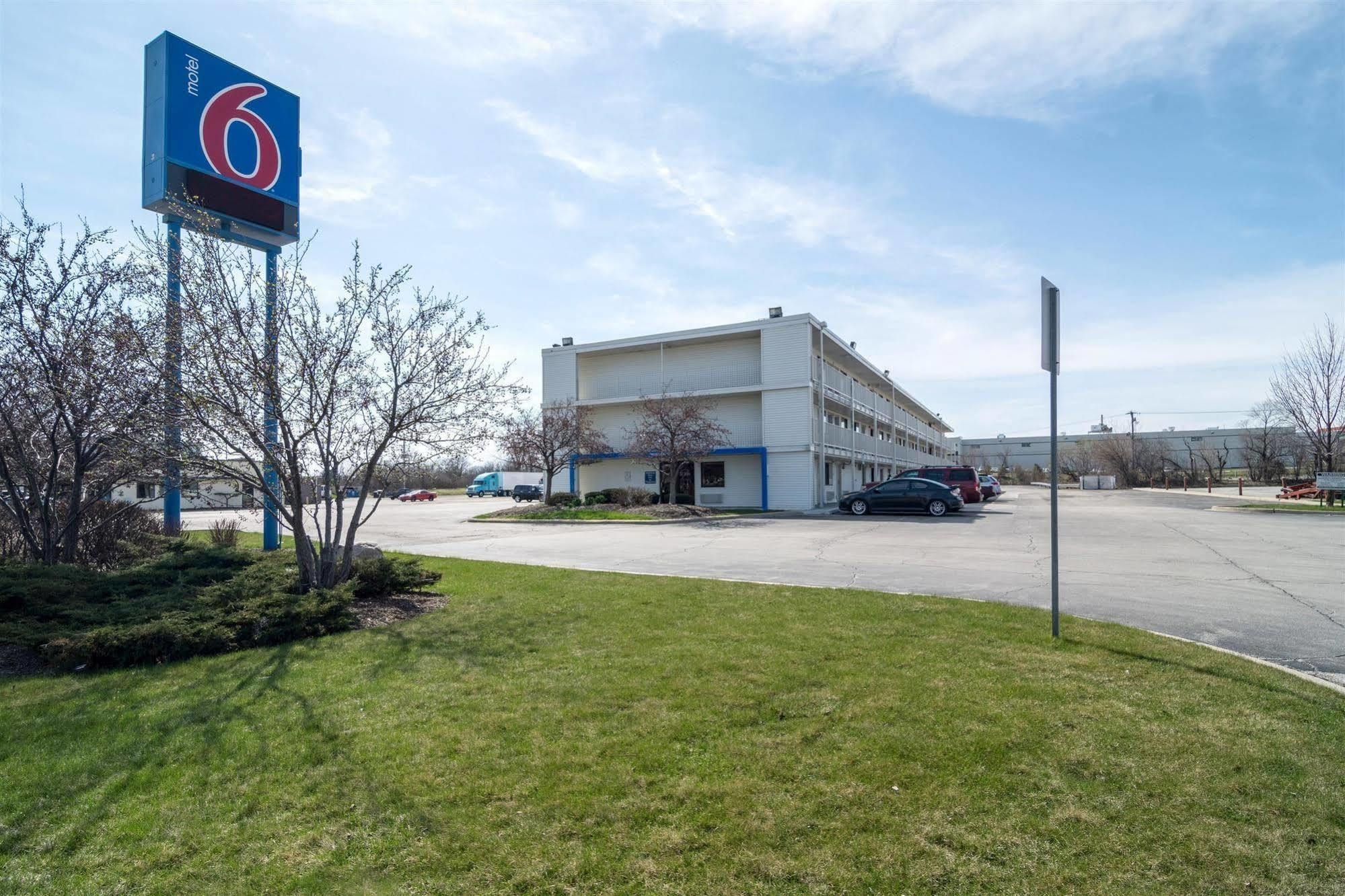 Motel 6 Chicago Southwest - Aurora Zewnętrze zdjęcie